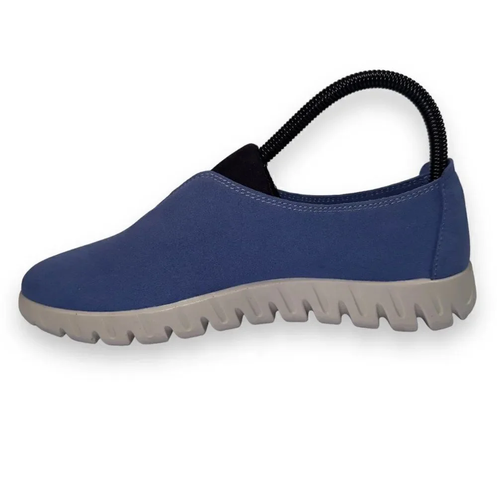 Fly Flot Lightweight Casual‎ Slip-on Sneakers Blue Suede Women's 6.5/37